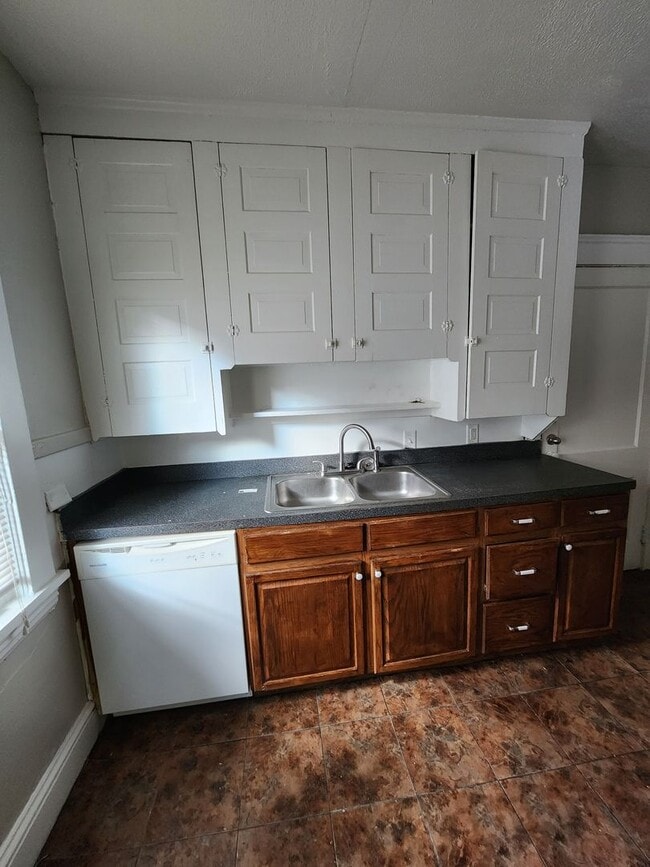 Photo - Spacious 2 Bedroom Available Unidad 2nd Floor