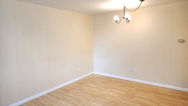 Photo - 918 S Logan St Unit 202