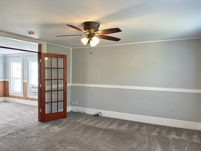 Photo - 326 Railroad St
