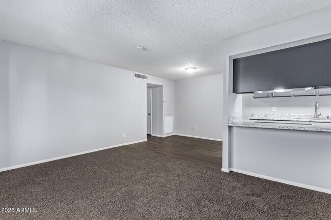 Photo - 5871 N 47th Dr