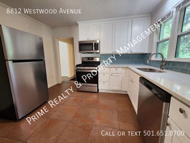 Photo - 8612 Westwood Ave