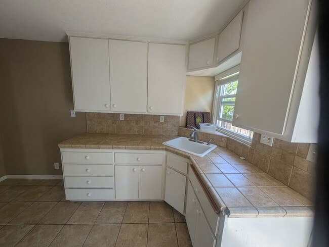 Photo - 2830 14th Ave