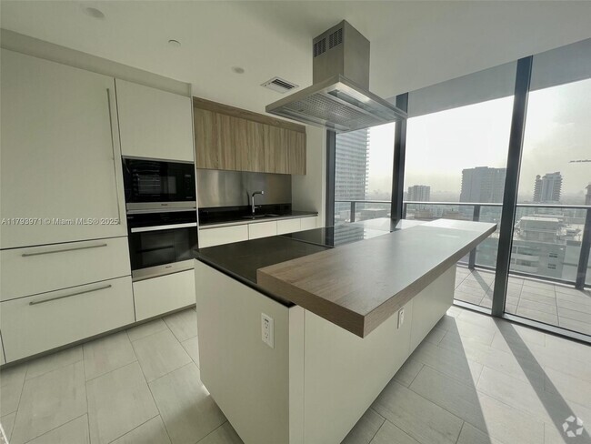 Building Photo - 1000 Brickell Plaza Unit 1912 Rental