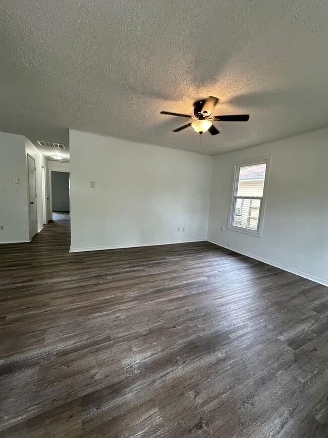 Photo - Available Now 3 bedroom 1.5 bathroom 1 car garage!