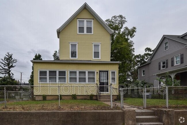 Building Photo - 702 Parry Ave Rental