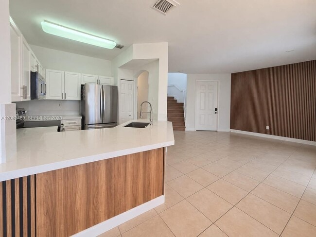 Photo - 7800 NW 116 Pl