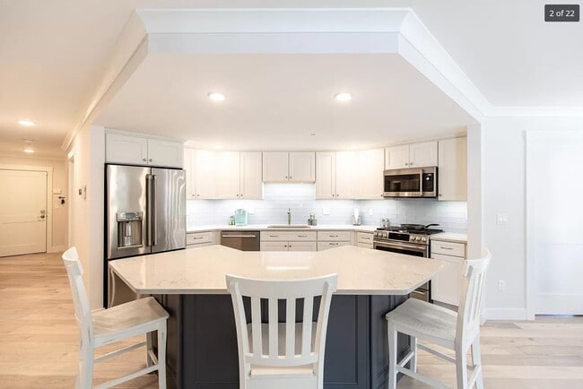 Photo - 2075 Lafayette Rd Unit B16