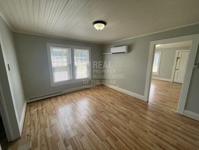 Photo - 907 W Cooksey Dr