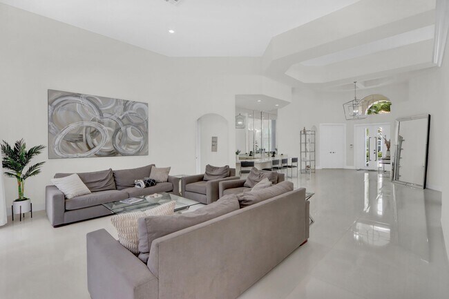 Photo - 6564 Somerset Cir