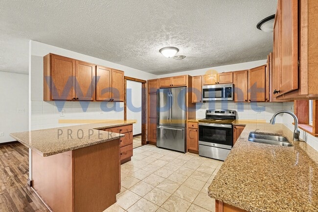 Building Photo - 1820 S Greenville Rd