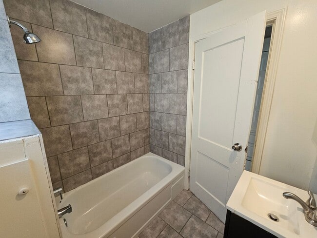 Photo - Idlewood Ave Unit 1281 Idlewood-1st Floor