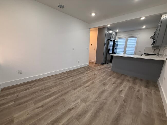 Photo - 517 Lincoln St Unidad 3