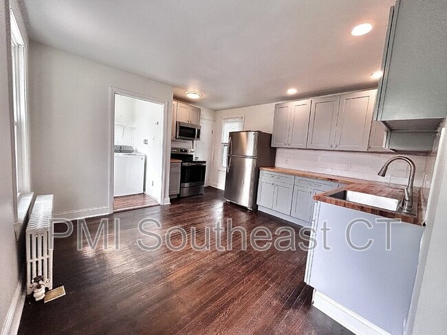 Photo - 54 Roath St Unit Apt 2