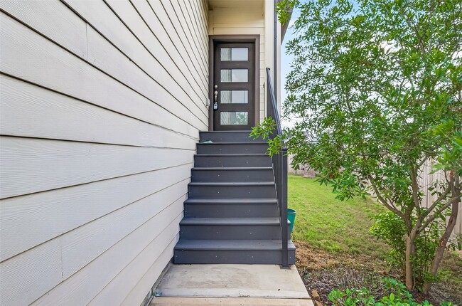 Photo - 9442 Starlight Oak Dr