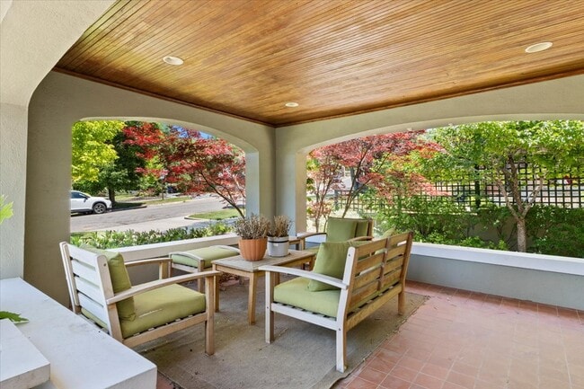 Photo - 1442 Federal Way