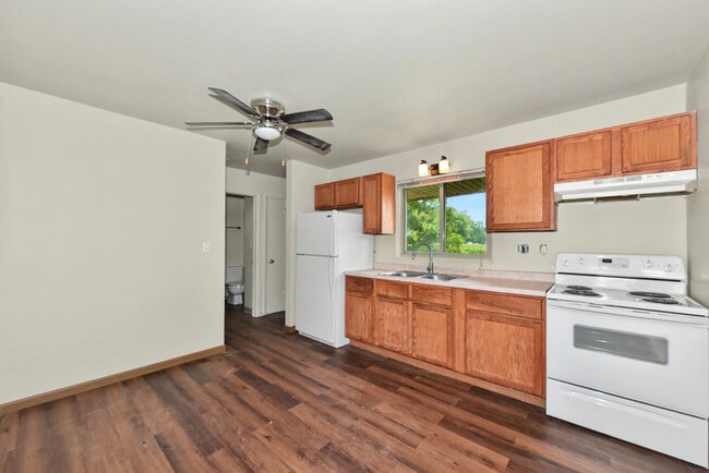 Kitchen - 8543 12th Pl