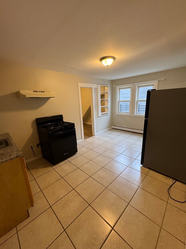 Building Photo - 222 S 10th St Unit 3