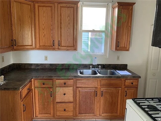 Photo - 230 Locust St