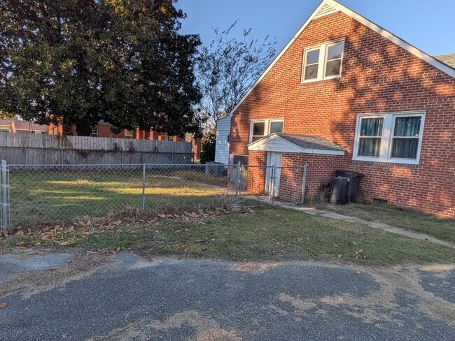 Photo - 107 N Church St