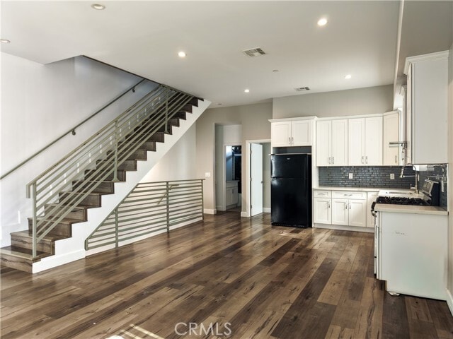 Photo - 5743 Fulcher Ave