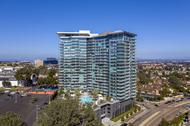 Building Photo - Palisade at Westfield UTC Rental