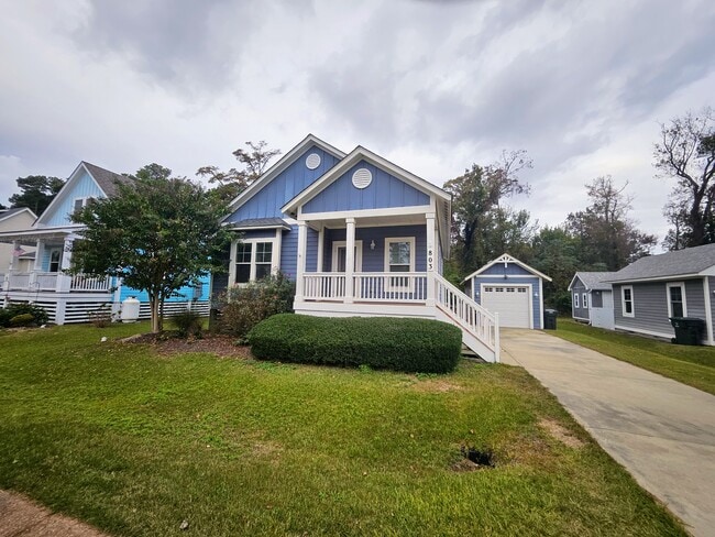 Photo - 803 Lindsey Ln