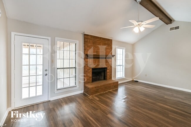 Photo - 7185 Ransdorp Dr