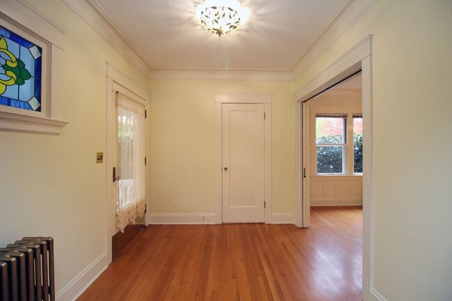 Photo - 816 NE Laurelhurst Pl Unit 803 - House