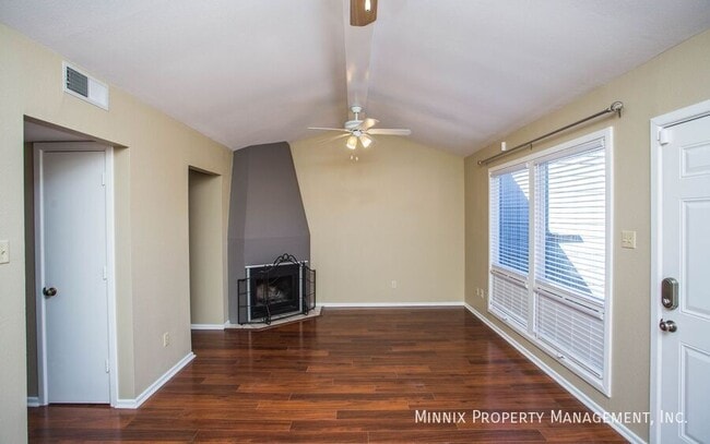 Photo - 5706 38th St