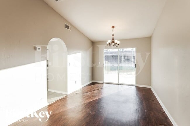 Photo - 18525 Sebring Rd