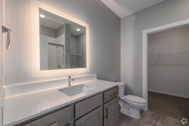 2BR, 2BA - 1155SF - Primary Bathroom