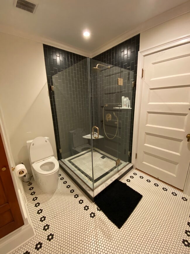 Photo - 212 Lancaster St