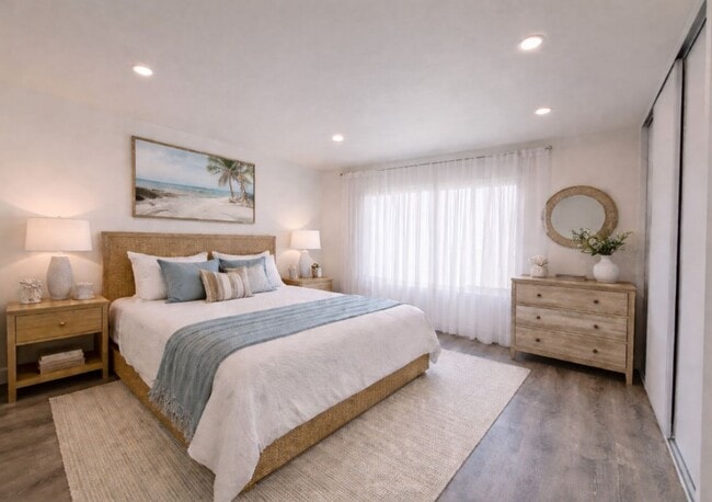 Photo - Newly Remodeled Interior 3BD! Enclosed Backyard! AC! Washer and Dryer!