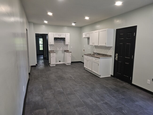 Photo - 771 Josephine St