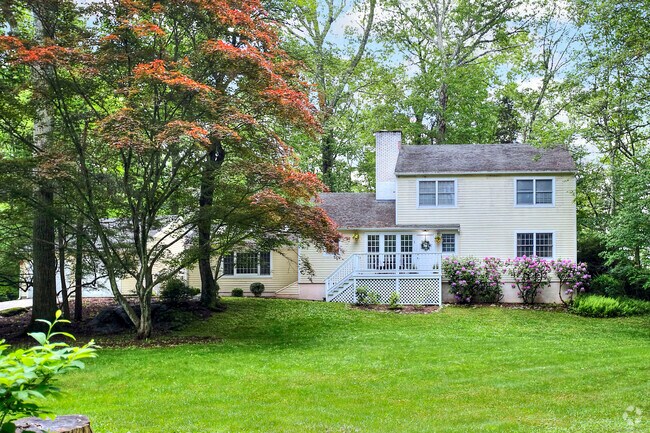 Building Photo - 1 Graystone Ln Rental