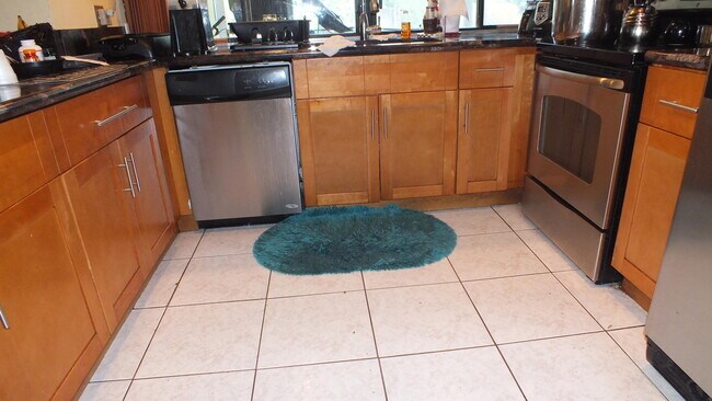 Photo - 610 Clematis St Unit 728