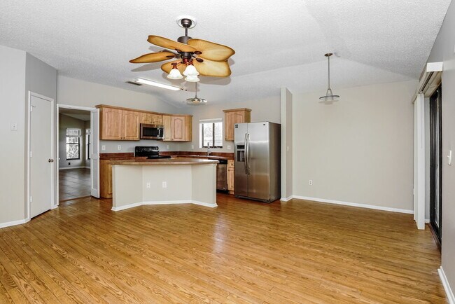 1001 Pond Apple Ct