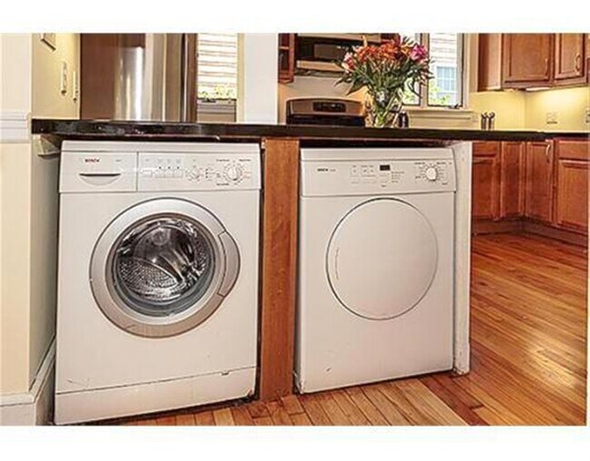 Photo - 67 Fairfax St Apartments Unit 1