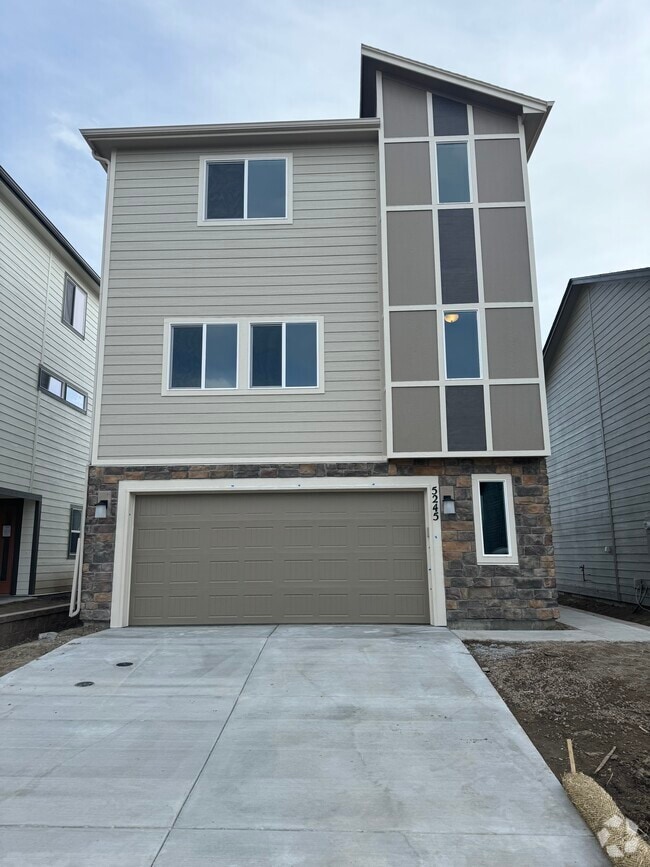 Building Photo - 5245 Painted Sky Vw Rental