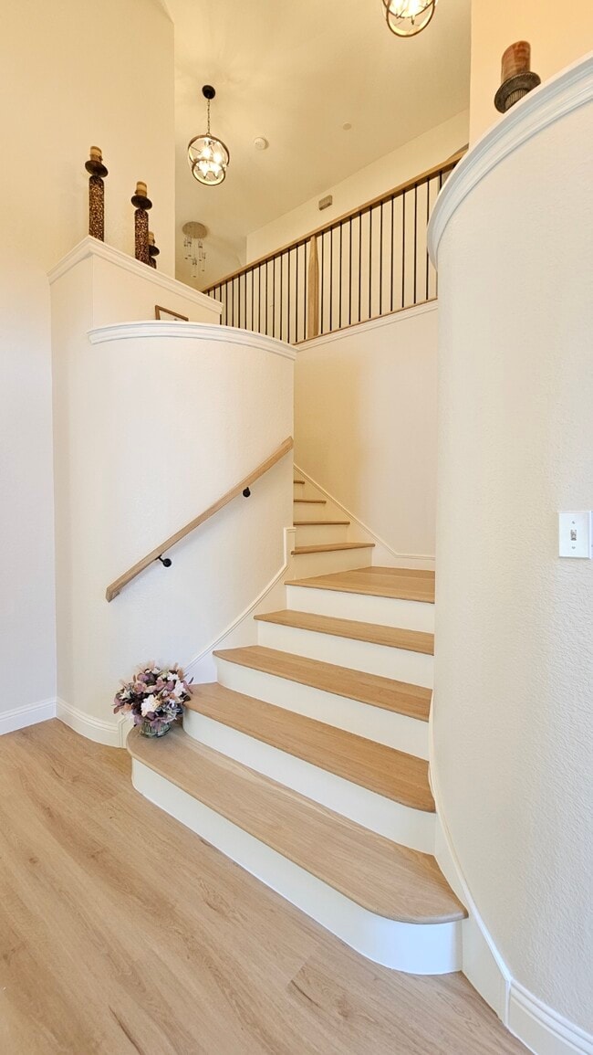 421 Long Cove Ct
