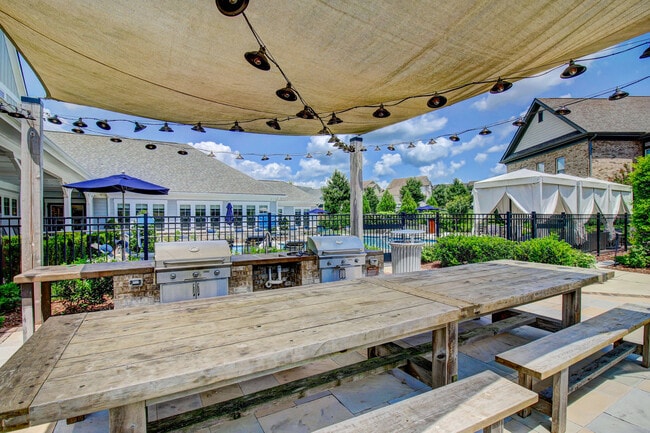 Heartwood at Lockwood Glen apartments — community photo