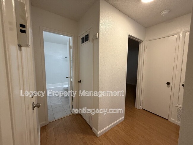 Photo - 2125 Northwood Cir Unit D