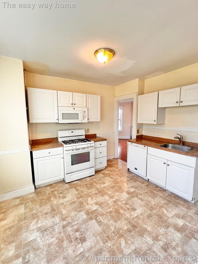 Building Photo - 18 Sanborn Ave Unit #5