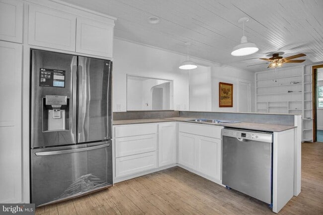 Photo - 233 Hetrick Rd