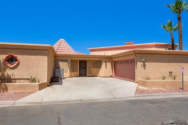 Building Photo - 2174 S Del Valle Way