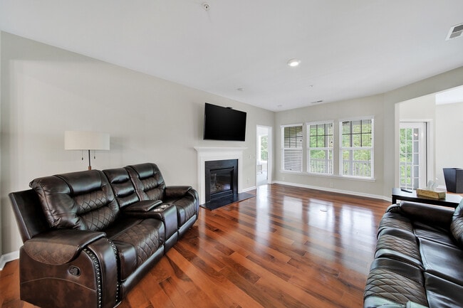 Photo - 45008 Wigeon St