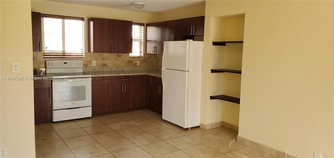 Photo - 1740 NE 148th St Unit 01