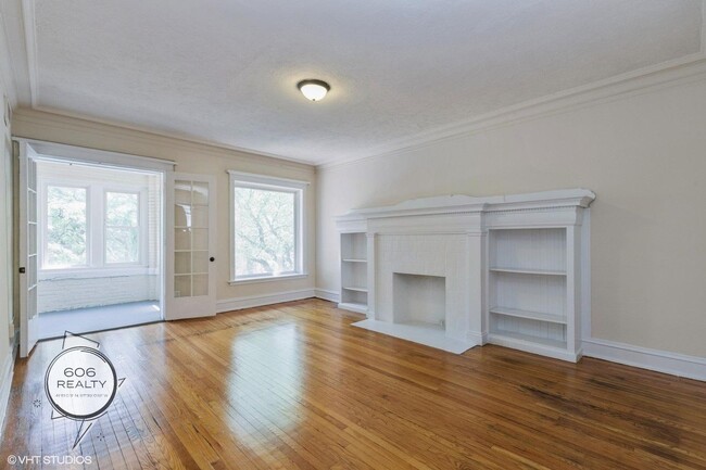Photo - 5036 S Michigan Ave Unit 3S