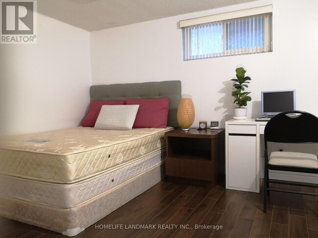 Photo - 22 Glendinning Ave