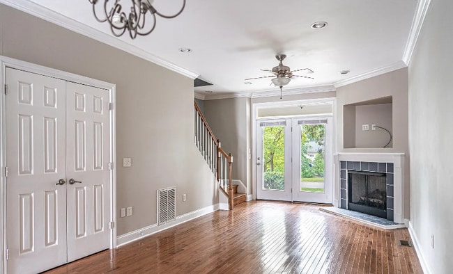 Photo - 250 E Delaware Ave